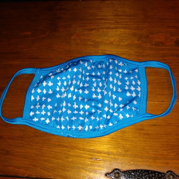 Mask - Picture 1 of 2